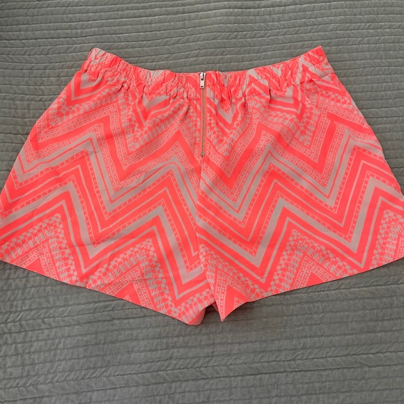 Fun Neon and White Pattern Shorts Size S - Picture 2 of 4
